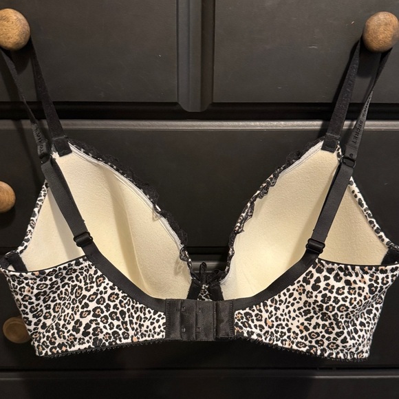Victoria's Secret Demi Bra In Leopard Print Sz 34DD - Picture 3 of 4